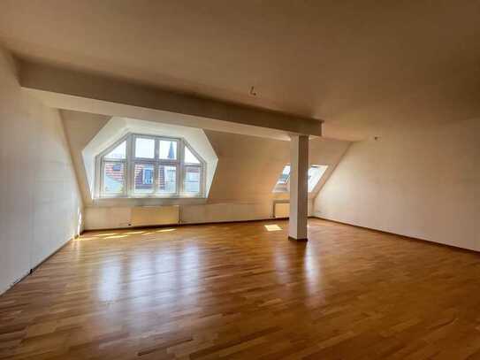 Großartige Dachterrassenwohnung, ca. 30m² Terrasse , Aufzug, nahe Ku'damm, neue 3-fach Verglasung