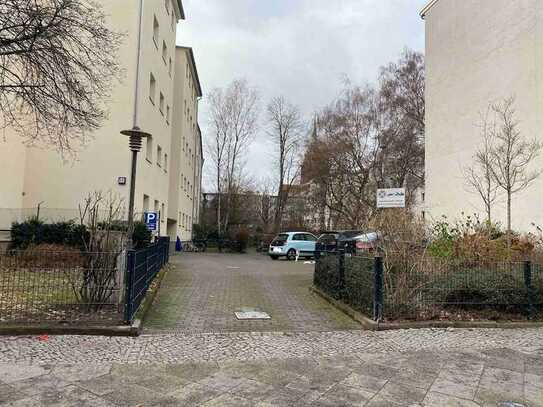 Offener Stellplatz im Innenhof, Nr 6