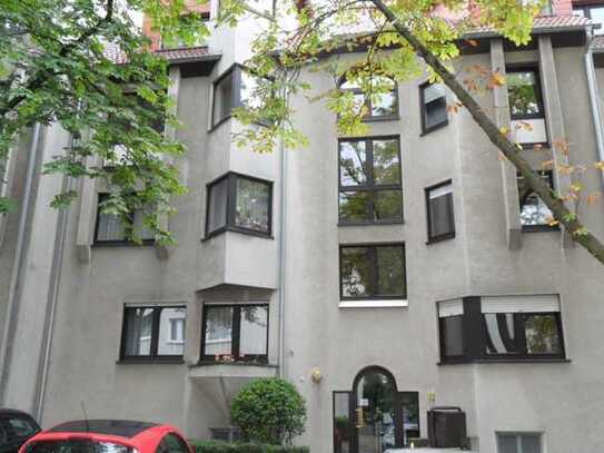 Essener Südviertel: 3-Raum ETW mit Balkon u. Garage