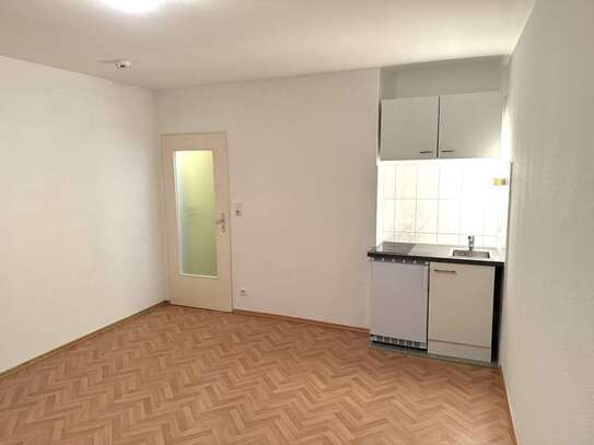 **TOP** Neu renovierte 1-Zimmer-Wohnung, Nähe Berger Straße