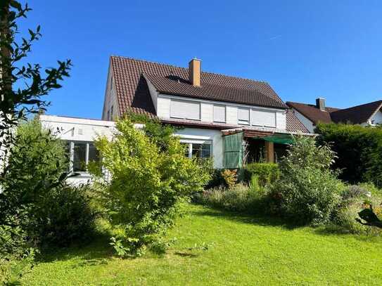 großes Einfamilienhaus/Mehrgenerationenhaus mit großem, wunderschönem Garten in Aalen zu verkaufen.