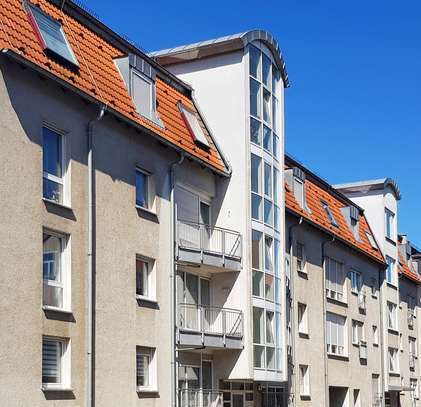 Helle Single-Wohnung mit Tiefgaragenstellplatz in gepflegter Wohnanlage