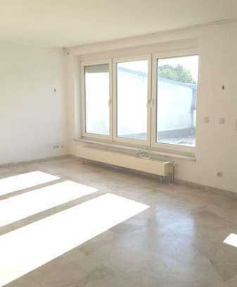 Büro/Wohnung mit großer Dachterrasse - ruhig gelegen