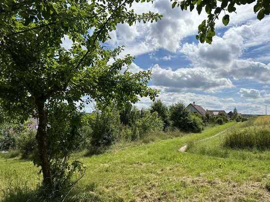 Bauen Sie in toller Lage mit viel Platz und Weitblick!