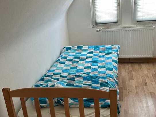 möbliertes WG-Zimmer mit Wlan, TV, Gästeküche, Bad/WC Teilung, Waschmaschine, Terrasse,