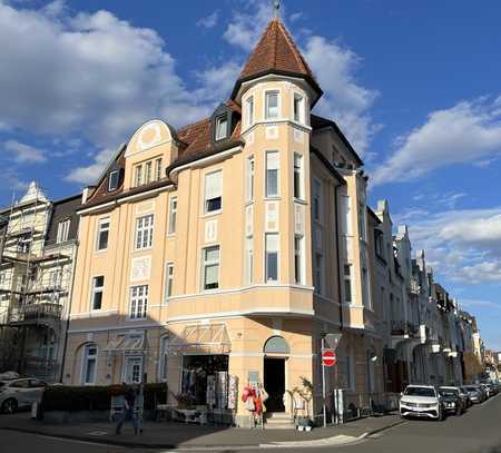 Rüngsdorf- ein Steinwurf zum Römerplatz ! Repräsentative Altbau-Villa -Ladengeschäft und 3 Wohnungen