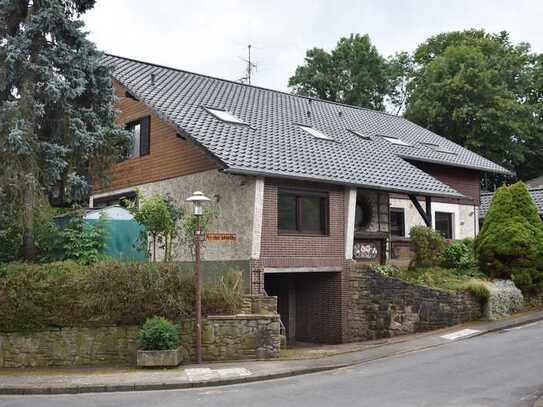 Verkauf nach Gebot: Ein-Zweifamilienhaus in guter Erreichbarkeit zu Göttingen