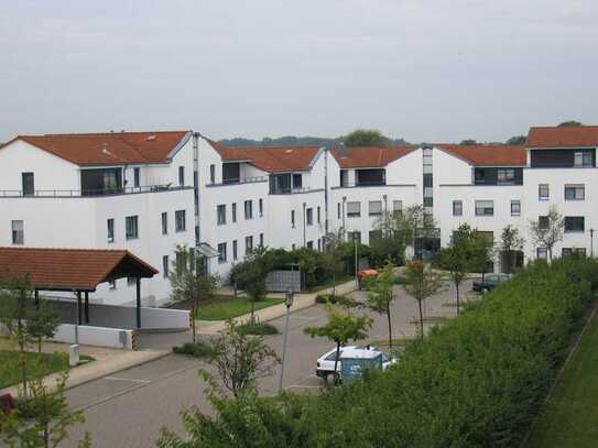 Bernau-Süd b. Berlin, schöne helle 2-Raum-Wohnung - PROVISIONSFREI