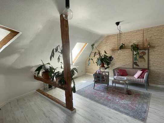 Gemütliche 2-Zimmer-DG-Wohnung