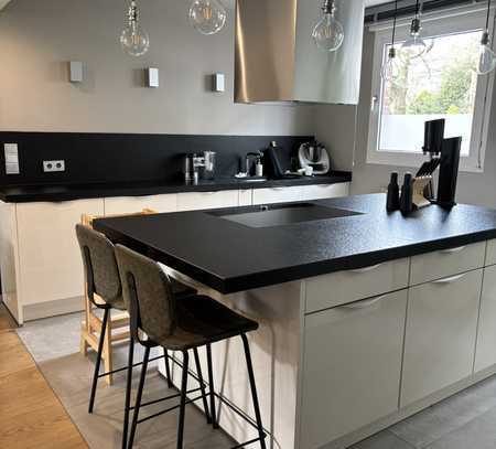 Hochwertige Terrassenwohnung, zentral, teilmöbliert, EBK inklusive