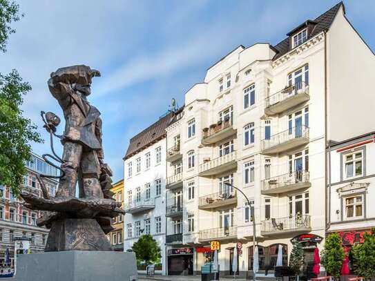 Sanierte 4-Zimmer-Wohnung mit Einbauküche und zwei Balkonen am Hans-Albers-Platz