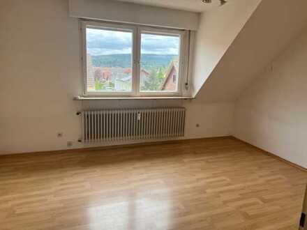 Gemütliche kleine 1 1/2 Zimmer Wohnung in Huchenfeld