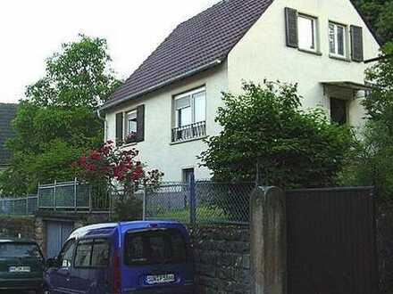 Einfamilienhaus in Gleisweiler Top Lage, 1070qm Grund, Wohnfl. ca. 140qm ausbaufähig