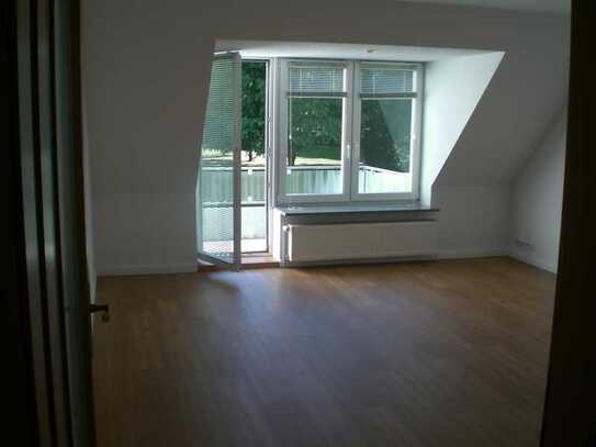 Sehr schöne 3 Zimmer Maisonettewohnung in Lübeck-Buntekuh, zentral & ruhig von privat