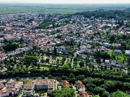 Realisieren Sie Ihre Wohnträume: Baugrundstück mit einzigartiger Aussicht