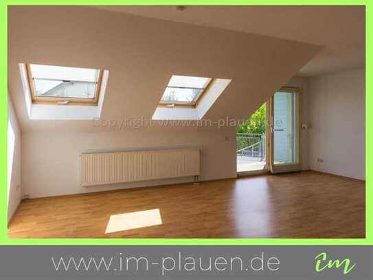 kleine 3 Zimmer Familienwohnung in Neundorf + Garage + zwei Balkone