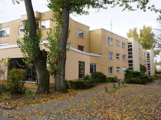 Ruhig gelegene Singlewohnung mit Balkon und Einbauküche nahe S-Lichterfelde-Ost!