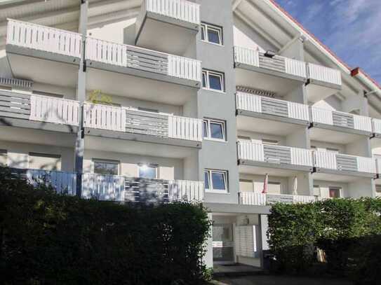 Richtig zuhause: Modernisiertes Apartment mit Balkon und einer Garage