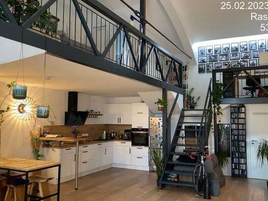 2-Zimmer-Loft-Wohnung mit Balkon in ehemaligen Industriegebäude