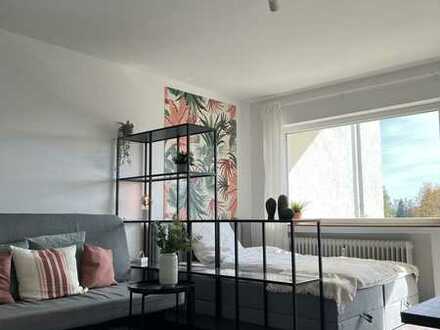 Stilvoll möblierte 1-Raum-Wohnung mit Balkon und Einbauküche in Senden