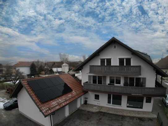 ZENTRAL- MODERN- GERÄUMIG 3,5-Zimmer Dachgeschosswohnung mit Balkon in Peiting