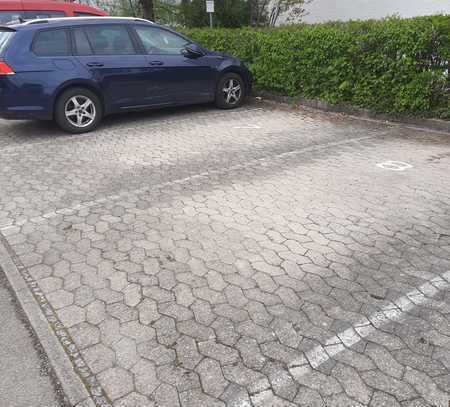PKW-Außenstellplatz Nr. 7 (von insgesamt 9) Tübingen-West