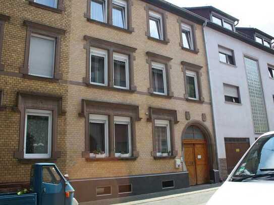 Provisionsfrei ! Mehrfamilienhaus und Nebengebäude mit Büro und Lager in Pforzheim Dillweißenstein