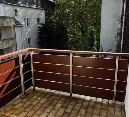 Interessante 2,5 Zi-Wohnung (renoviert) mit Balkon in der Oberhauser Innenstadt