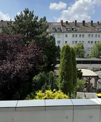 Schöne Helle 2 Zimmer in ruhigem 4 Familienhaus