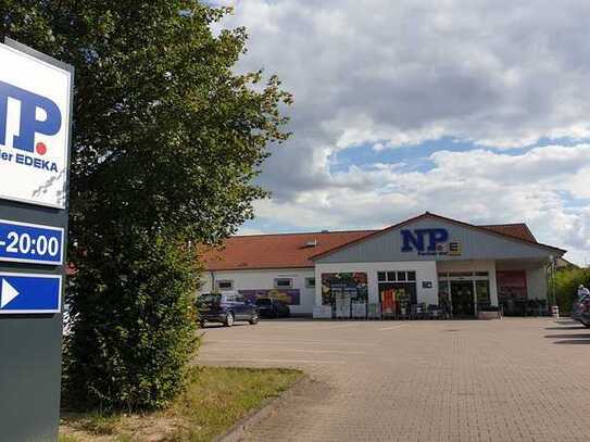 Leerstand ehemaliger NP Edeka Markt in Bückeburg, Niedersachsen