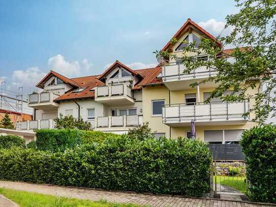 Top aufgeteilte Wohnung mit tollem Balkon