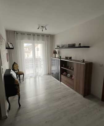 Erstklassige 3-Zimmer-Wohnung in Mehrfamilienhaus in Bruchköbel zu vermieten.