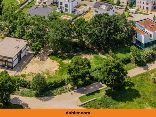 Exclusive building plot in popular Potsdam-Bornstedt