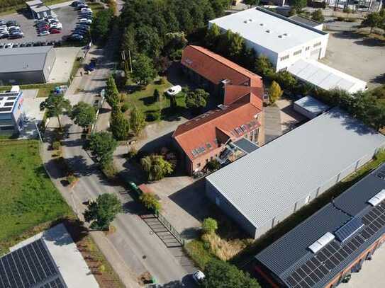 Bürohaus + 673 qm Lagehalle in Ludwigsfelde auf 4700 qm Grund