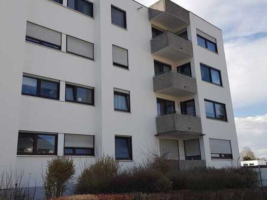 Attraktive, renovierte Erdgeschosswohnung mit Balkon und Garagenstellplatz in Dellmensingen