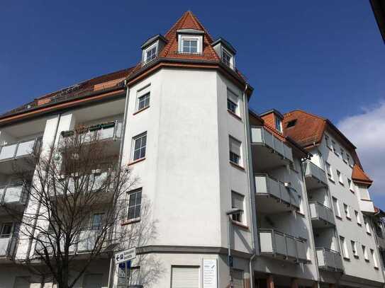 Wohnen im Turm - 3 Zimmer-Wohnung in Leimen Zentrum mit EBK