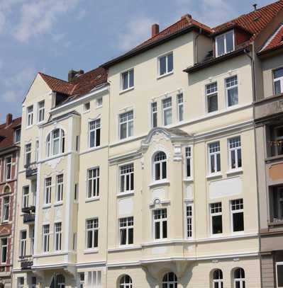 Jugendstilhaus, Schöne 1-Zi. Whg. in der Südstadt mit Badewanne