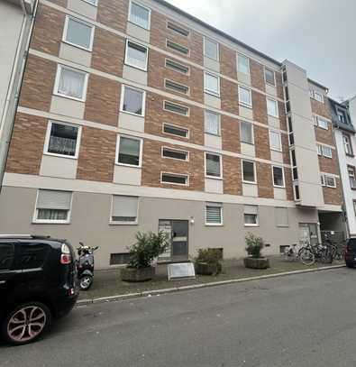 2-Zimmer-Etagenwohnung mit Balkon und Einbauküche in Frankfurt am Main Niederrad