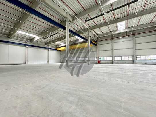 KEINE PROVISION ✓ RAMPE + EBEN ✓ Lager-/Produktion (6.200 m²) & Büro (1.400 m²)