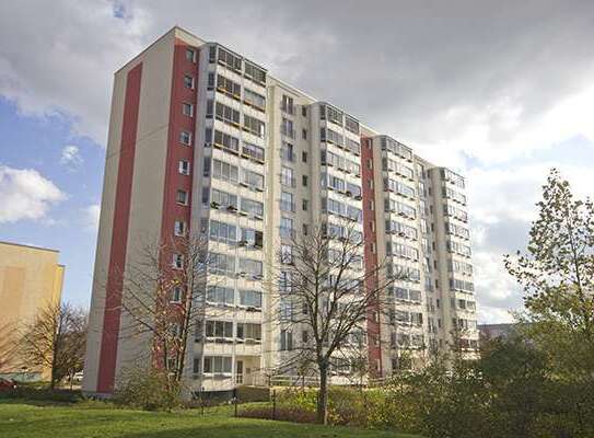 3 Raumwohnung mit Balkon + Aufzug ! Schöner Ausblick incl.