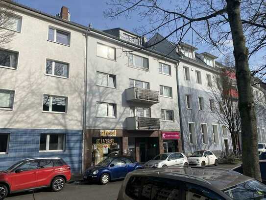 Gepflegtes Wohn- und Geschäftshaus direkt am Wilhelmplatz in Köln-Nippes