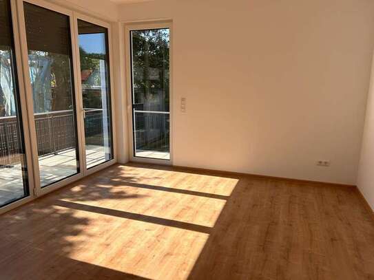 ab sofort! 4 Zi-Whg, Erstbezug! Balkon, Stellplatz, S-Bahn Fussläufig ca 10 min