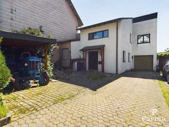 Charmantes Reihenendhaus mit Blick ins Grüne in ruhiger Lage