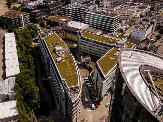 PKW-Stellplätze im Parkhaus, Stuttgart-Vaihingen, Top-Lage