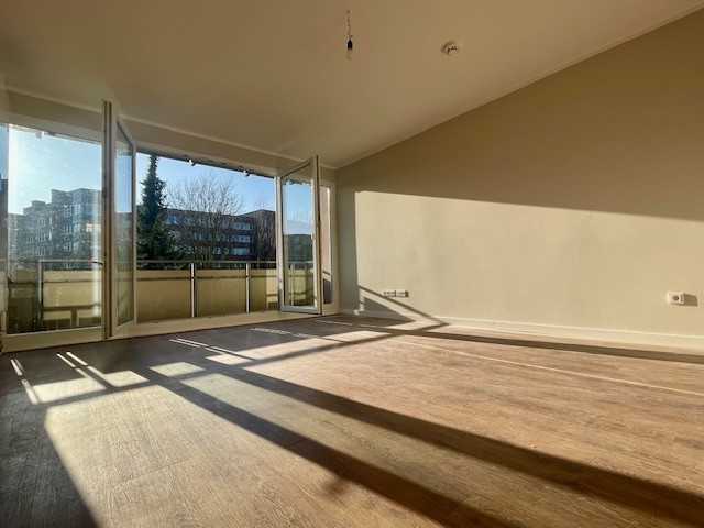 Schöne, sanierte 1-Zimmer-Wohnung in zentraler Lage - courtagefrei