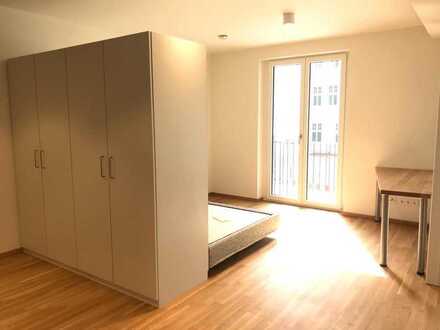 Stilvoll möbliertes, helles und neuwertiges Apartment mit Balkon und EBK in Ulm