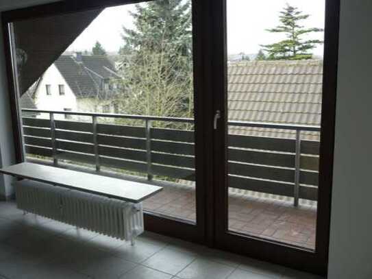 Charmante 3-Zimmer-Dachgeschosswohnung mit Garage – Ruhig und Zentrumsnah