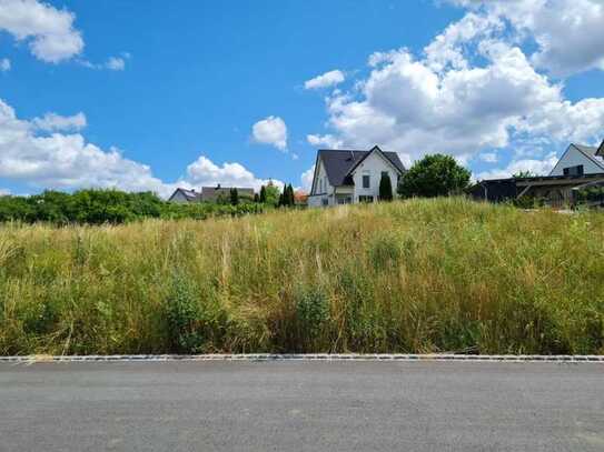 Im Herzen der Fränkischen Schweiz Bauplatz voll erschlossen 774m² sonnig mit tollem Ausblick