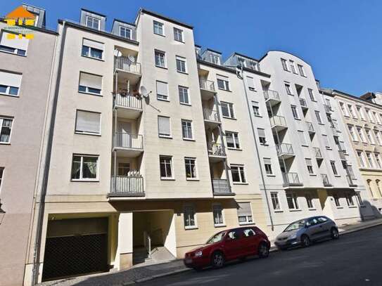 *Familienfreundliche 3-Raum-Wohnung - Aufzug, 2 Balkone & Top zentrale Lage mit Tiefgaragenstellpla