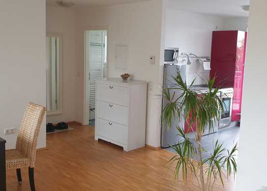 Attraktive 2-Zimmer-Maisonette-Wohnung mit Einbauküche und Balkon in Riehl, Köln